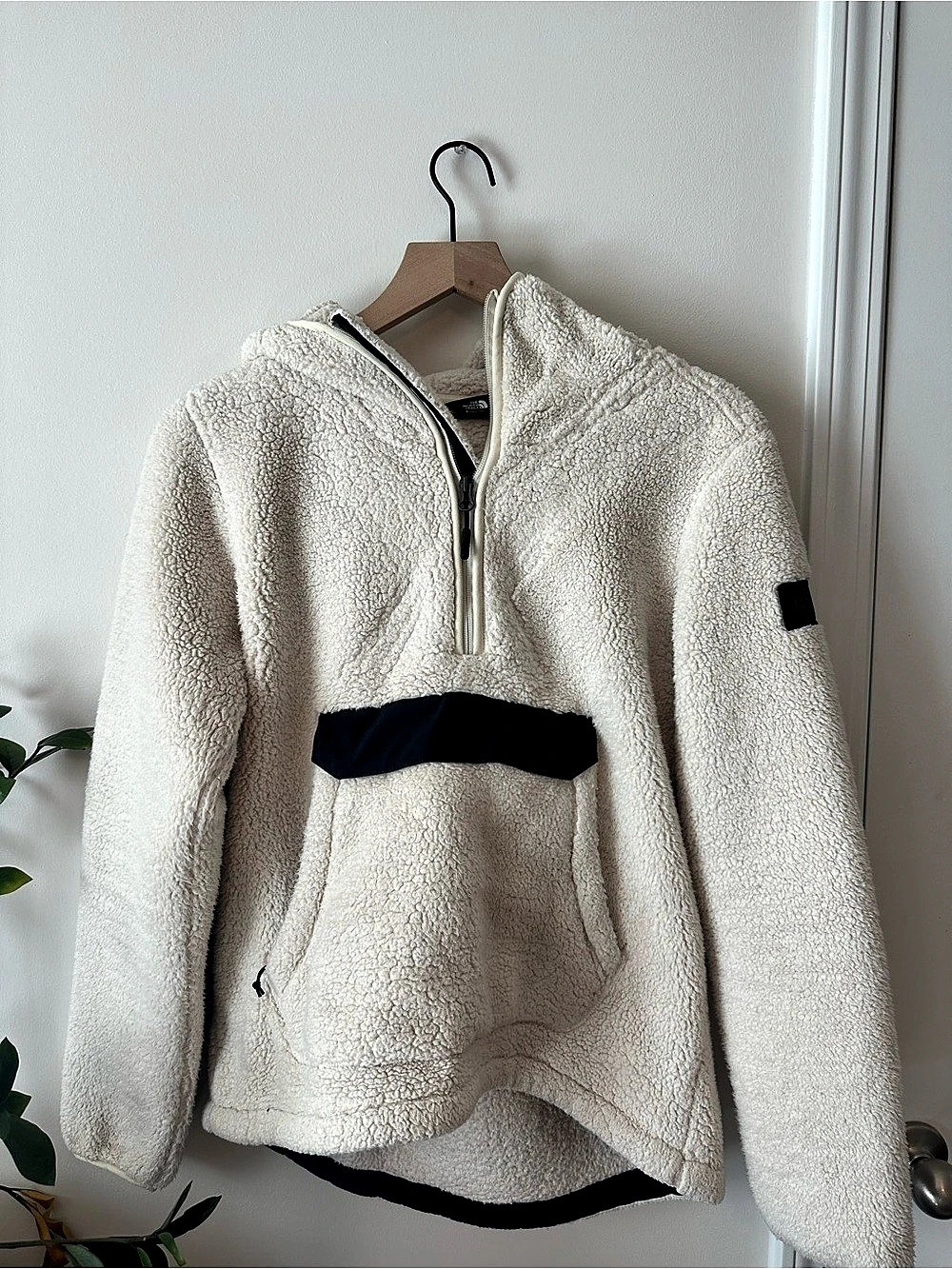 The North Face Campshire Pullover Hoodie Cream & Black